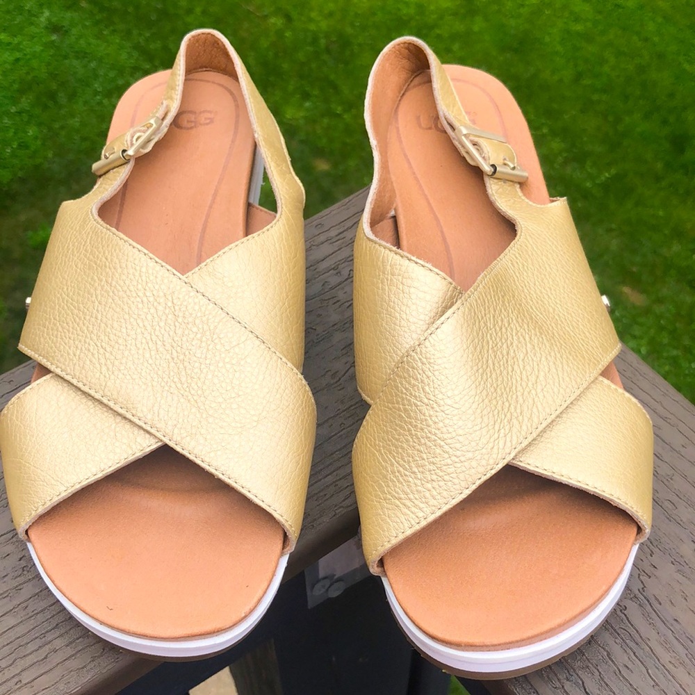 UGG Gold Metallic Sandals with Buckle Back Strap Fantastic Condition - Size 11